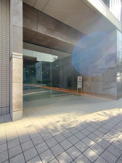 エントランス　建物の内部です