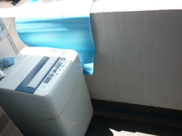 バルコニー　洗濯機置場