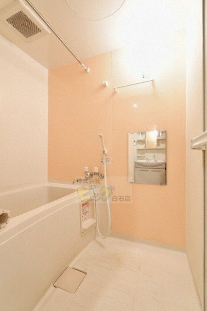 バス・シャワールーム　広々とした浴室で快適なお風呂です♪