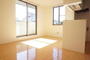 居室・リビング　２面採光なので、明るく風通しのよいお部屋です♪