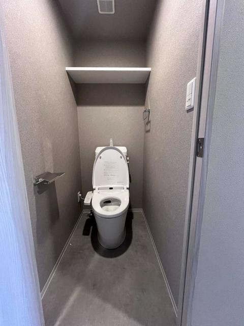 トイレ　※写真は同タイプ住戸です。
