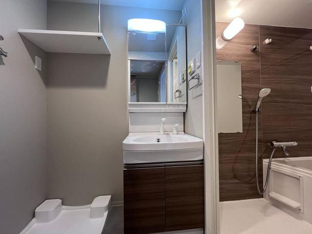 洗面設備　※写真は同タイプ住戸です。