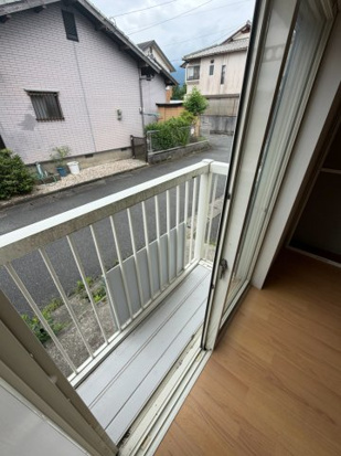 バルコニー　陽当たり良好なバルコニーです♪