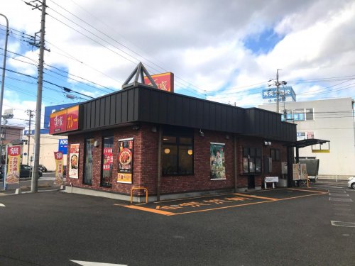 飲食店　すき家 北名古屋弥勒寺店（飲食店）まで322m
