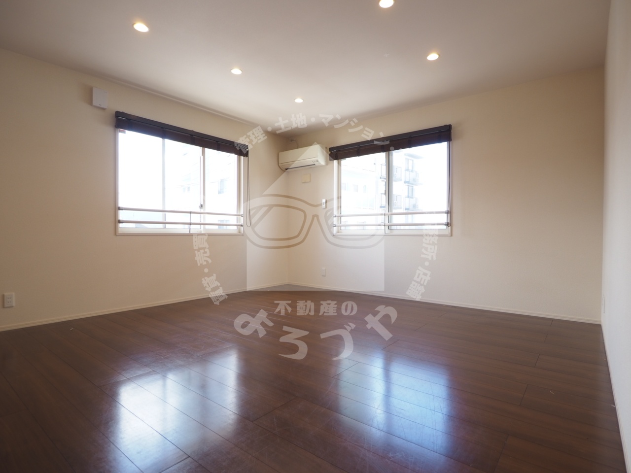 その他設備　各部屋にはエアコンが完備されている快適空間です