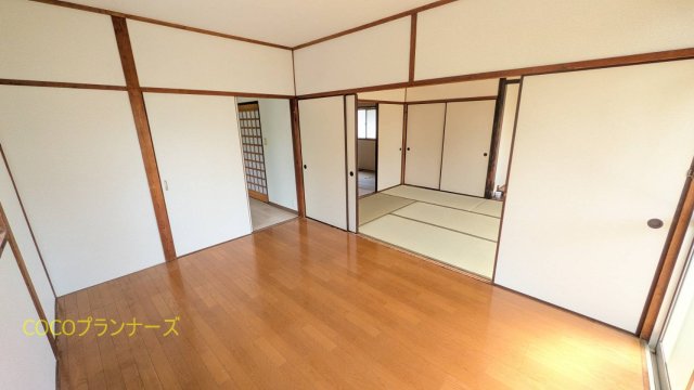 居室・リビング　未退去につき他の空室の写真になります。