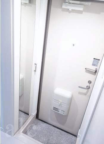 玄関　玄関部　姿見鏡