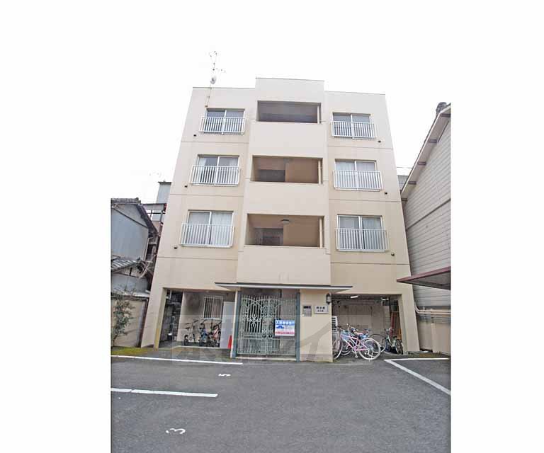 エントランス　正面玄関です。
