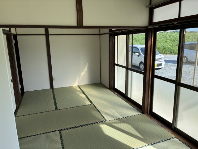 その他　西側10.5帖和室