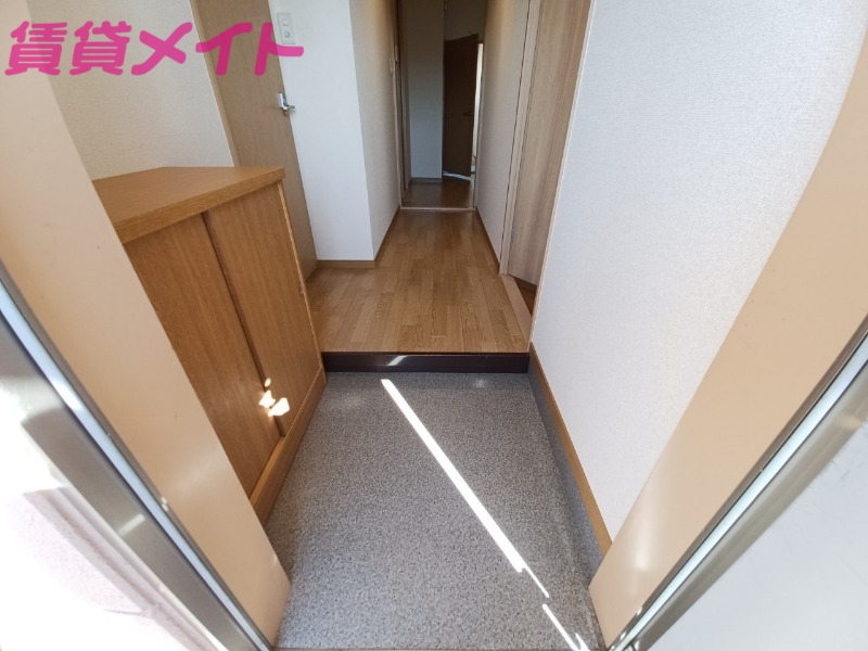 玄関　別部屋写真