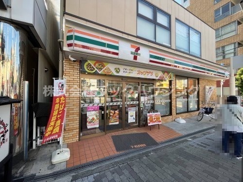 コンビニ　セブンイレブン 大阪中浜3丁目店（コンビニ）まで215m