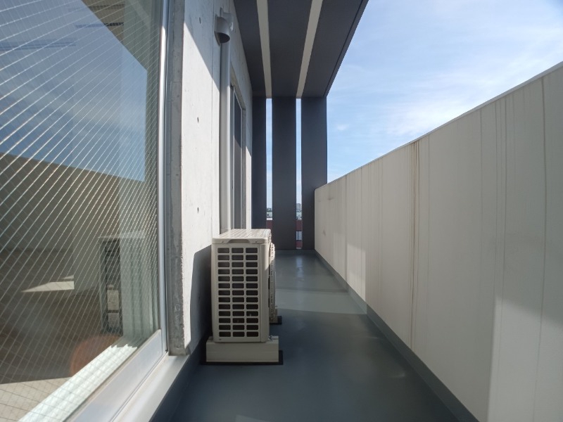 バルコニー　バルコニーです。天気の良い日には外干しができます！