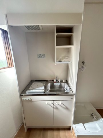 キッチン　同物件、別号室の参考写真です。