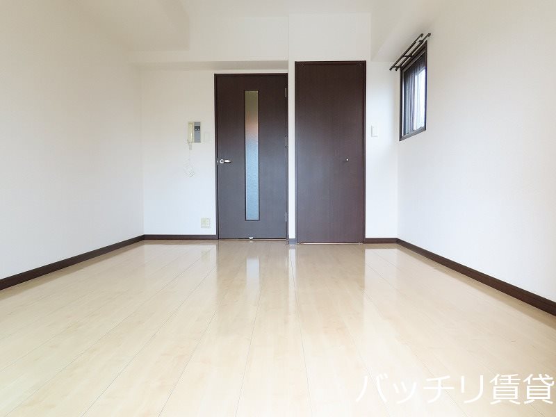 居室・リビング　＊画像は別部屋の為、現状を優先致します