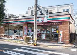 コンビニ　セブンイレブン 上目黒5丁目店（コンビニ）まで388m