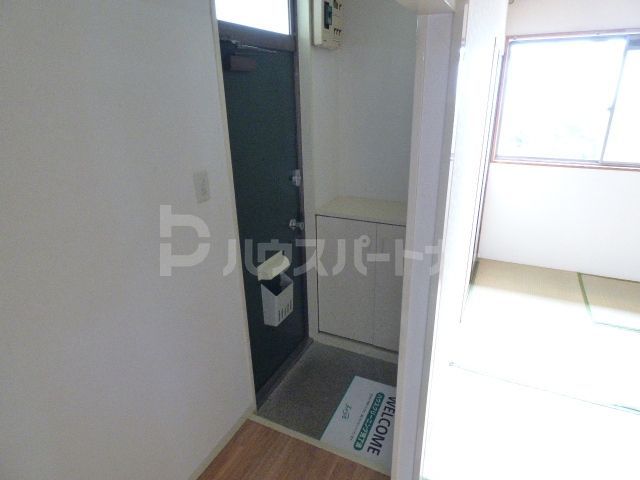 玄関　※別号室参考写真※