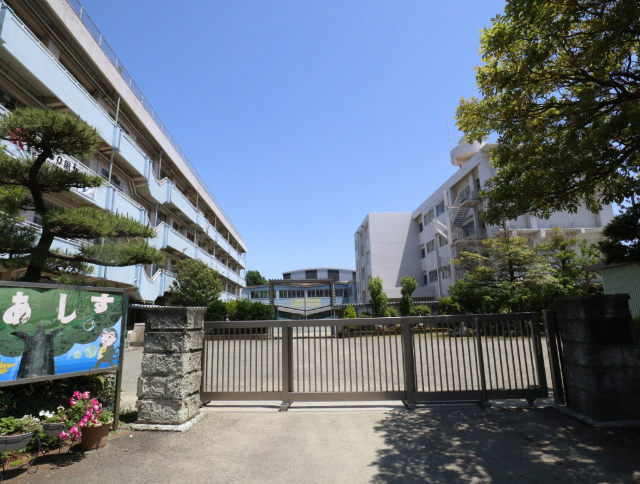 小学校　海老名市立今泉小学校（小学校）まで602m