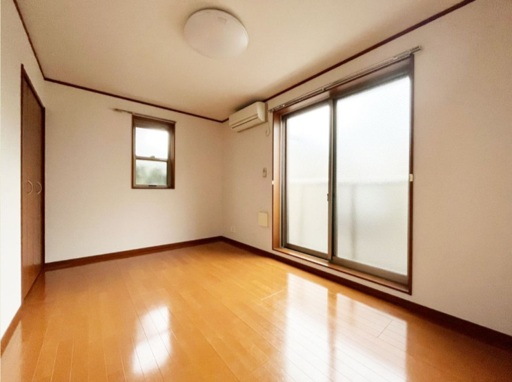 居室・リビング　※退去前のため別部屋写真