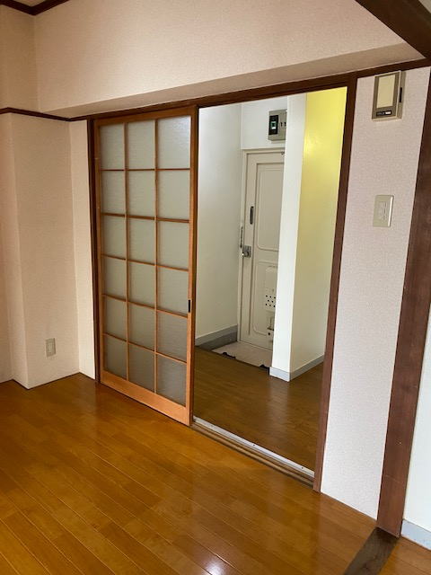 アパートメント井村の玄関写真