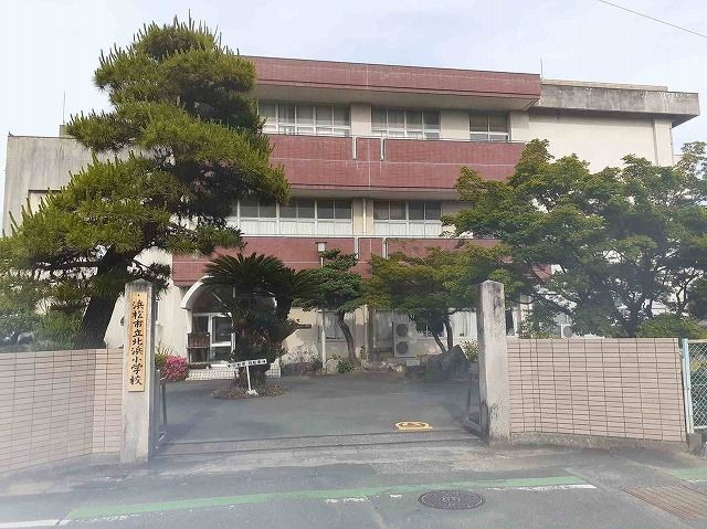 小学校　浜松市立北浜小学校（小学校）まで350m