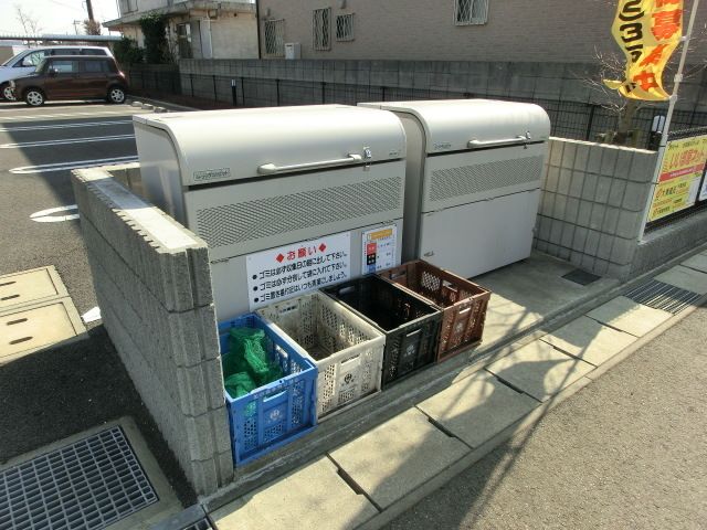 その他　敷地内ゴミ置き場