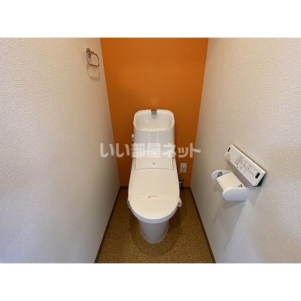 ＪＲ宇都宮線 宇都宮駅 徒歩10分 10階建 築6年のトイレ写真
