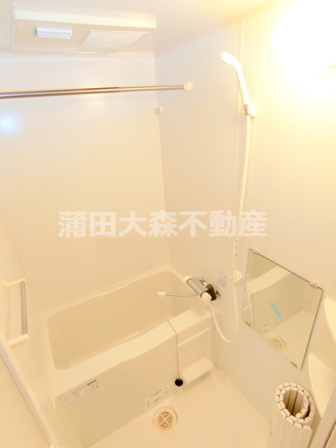 バス・シャワールーム　浴室乾燥機付きバスルーム　お風呂