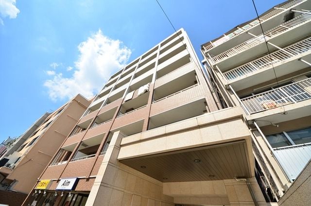 建物外観　内見の予約先は【タウンハウジング中野店】です★