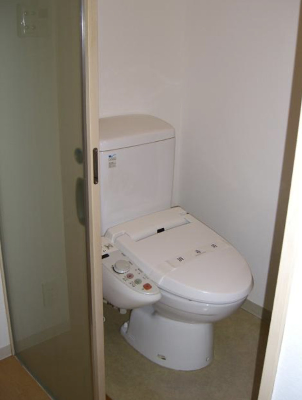 東急大井町線 戸越公園駅 徒歩5分 4階建 築23年のトイレ写真