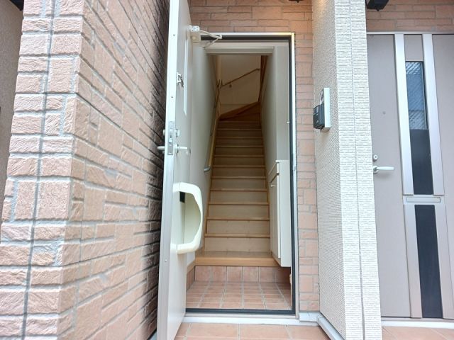 ベルメゾン中山Bの玄関写真