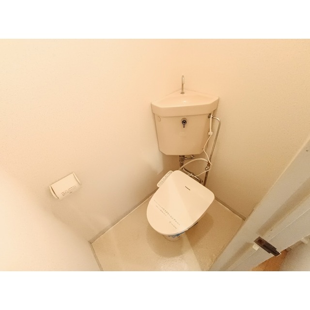 桜ヶ岡コートヴィレッジ B棟のトイレ写真