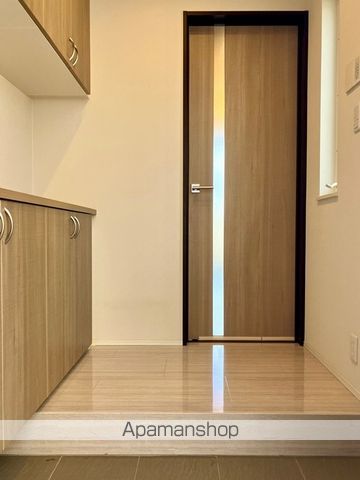 北町戸建の玄関写真