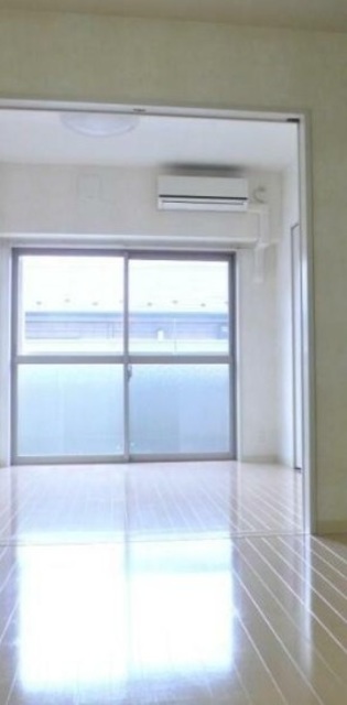居室・リビング　【参考写真】