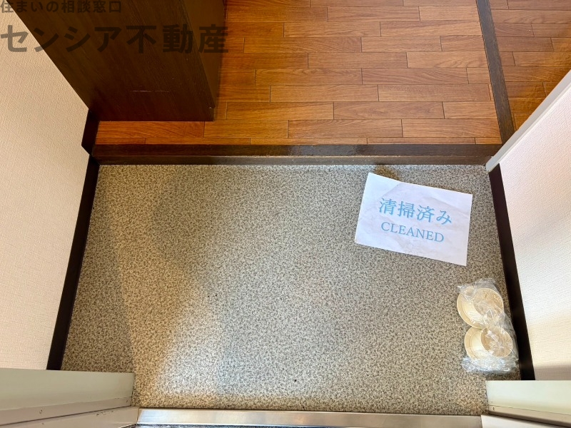 土居マンションの玄関写真