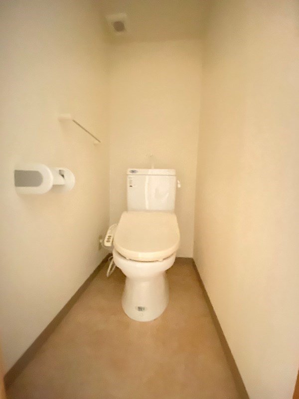 ＪＲ山陽本線 須磨駅 徒歩17分 4階建 築52年のトイレ写真