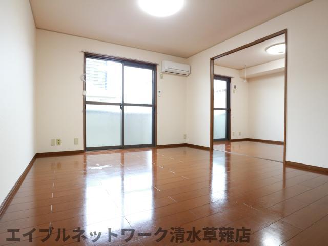居室・リビング　おしゃれな居間です