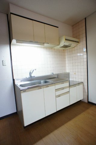 キッチン　調理作業がしやすい広々スペース。