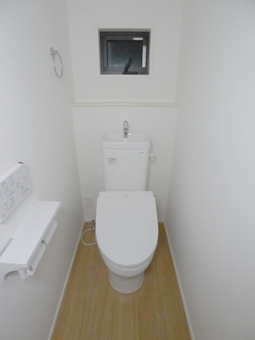 柏市常盤台戸建のトイレ写真
