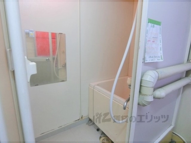 バス・シャワールーム　共用