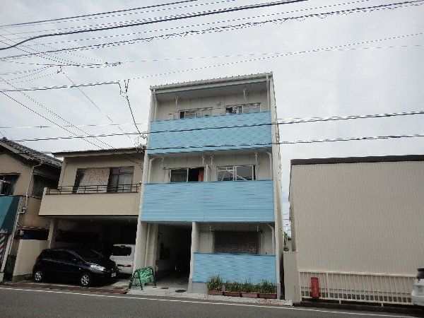 静岡市清水区入船町のアパートの建物外観