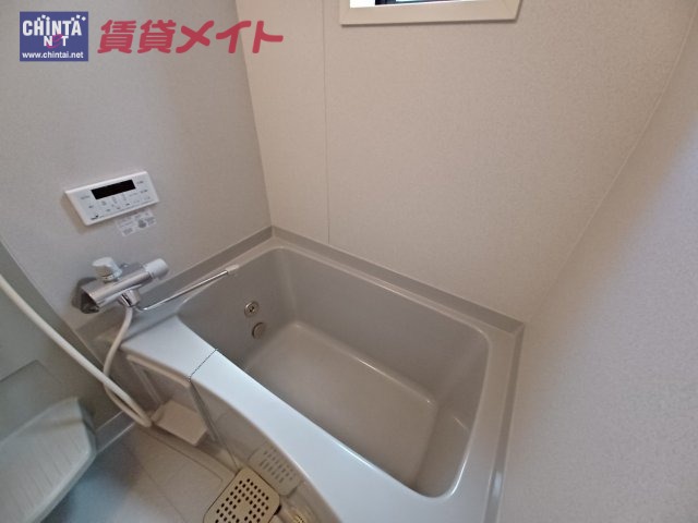 【メゾネット垂水のバス・シャワールーム】