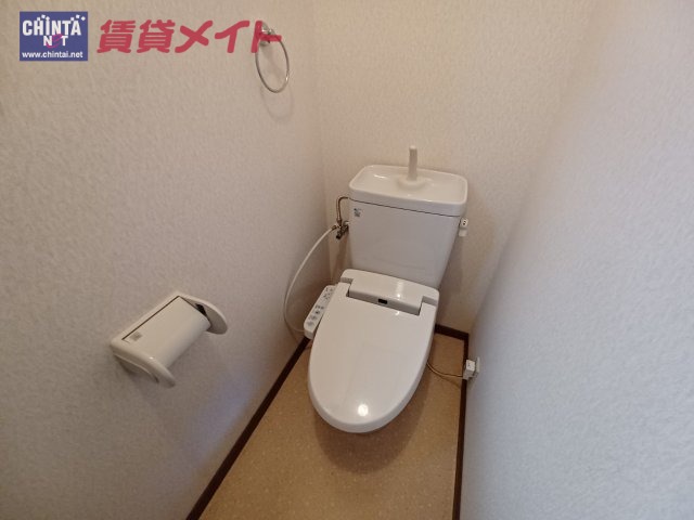 【メゾネット垂水のトイレ】