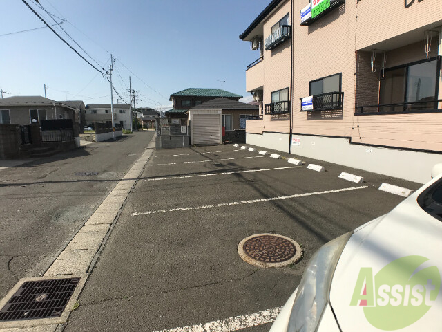 【多賀城市大代のアパートの駐車場】