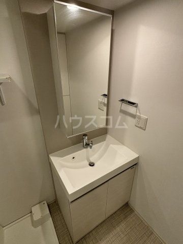 【新宿区西新宿のマンションの洗面設備】