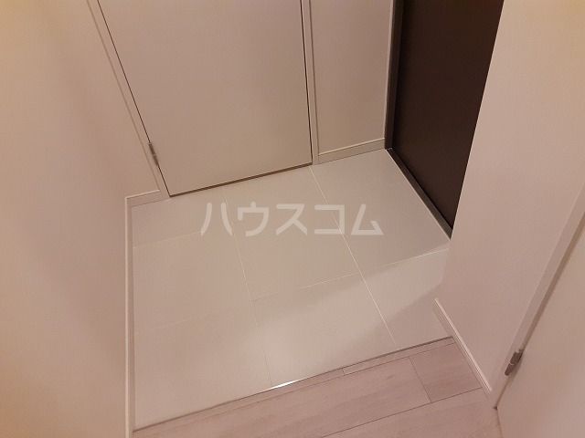 【Brillia ist 町屋の玄関】