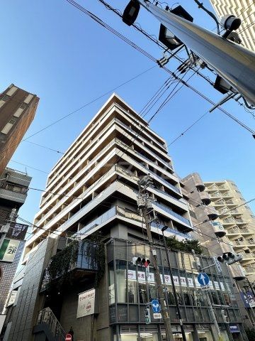 【Brillia ist 町屋の建物外観】