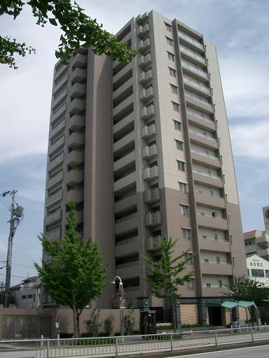 名古屋市瑞穂区瑞穂通のマンションの建物外観