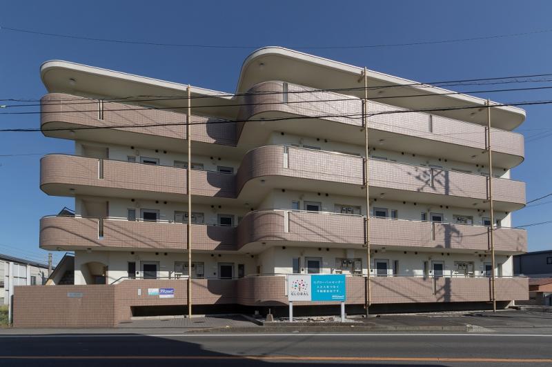 高松市仏生山町のマンションの建物外観