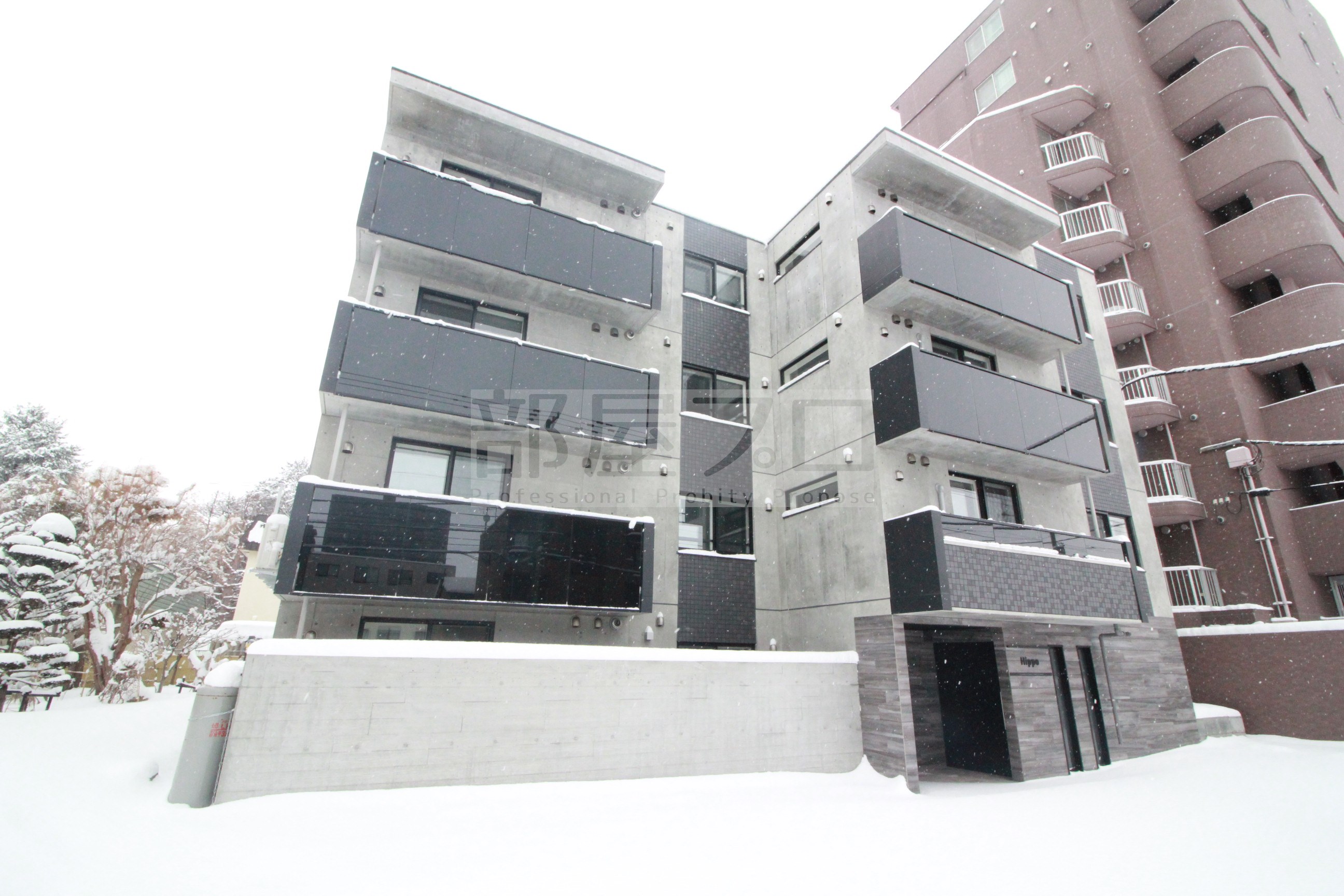 札幌市豊平区美園五条のマンションの建物外観