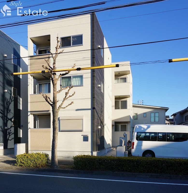 名古屋市緑区曽根のアパートの建物外観